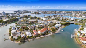 3 Bedroom Canal Front in Mooloolaba by BOXXLA